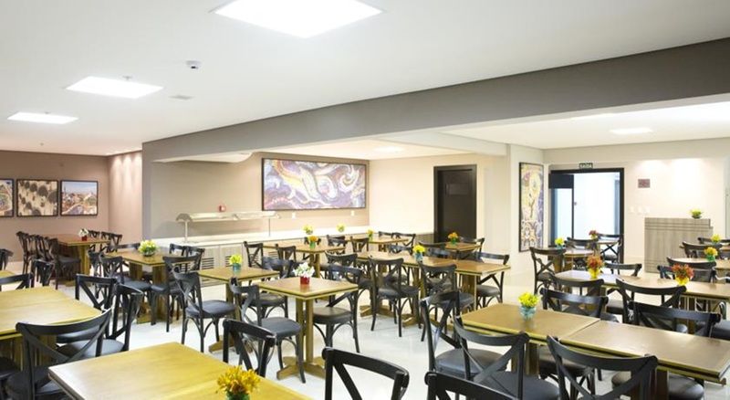 Comfort Hotel Cuiaba Экстерьер фото