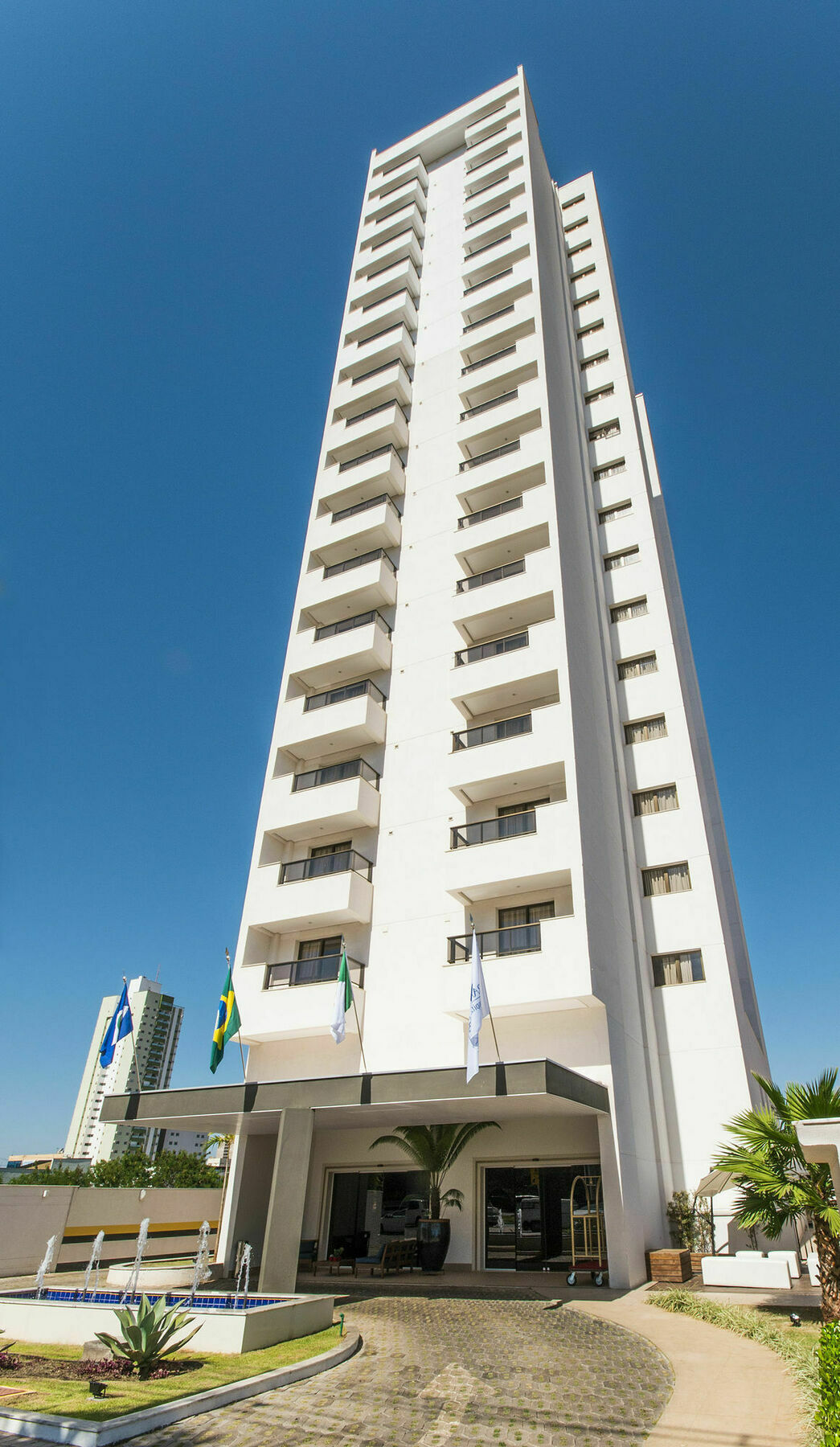 Comfort Hotel Cuiaba Экстерьер фото