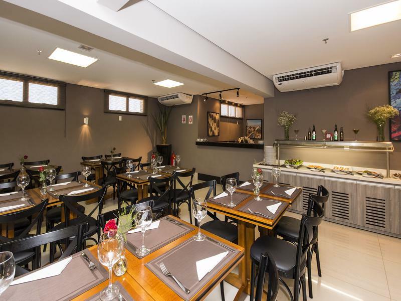 Comfort Hotel Cuiaba Экстерьер фото