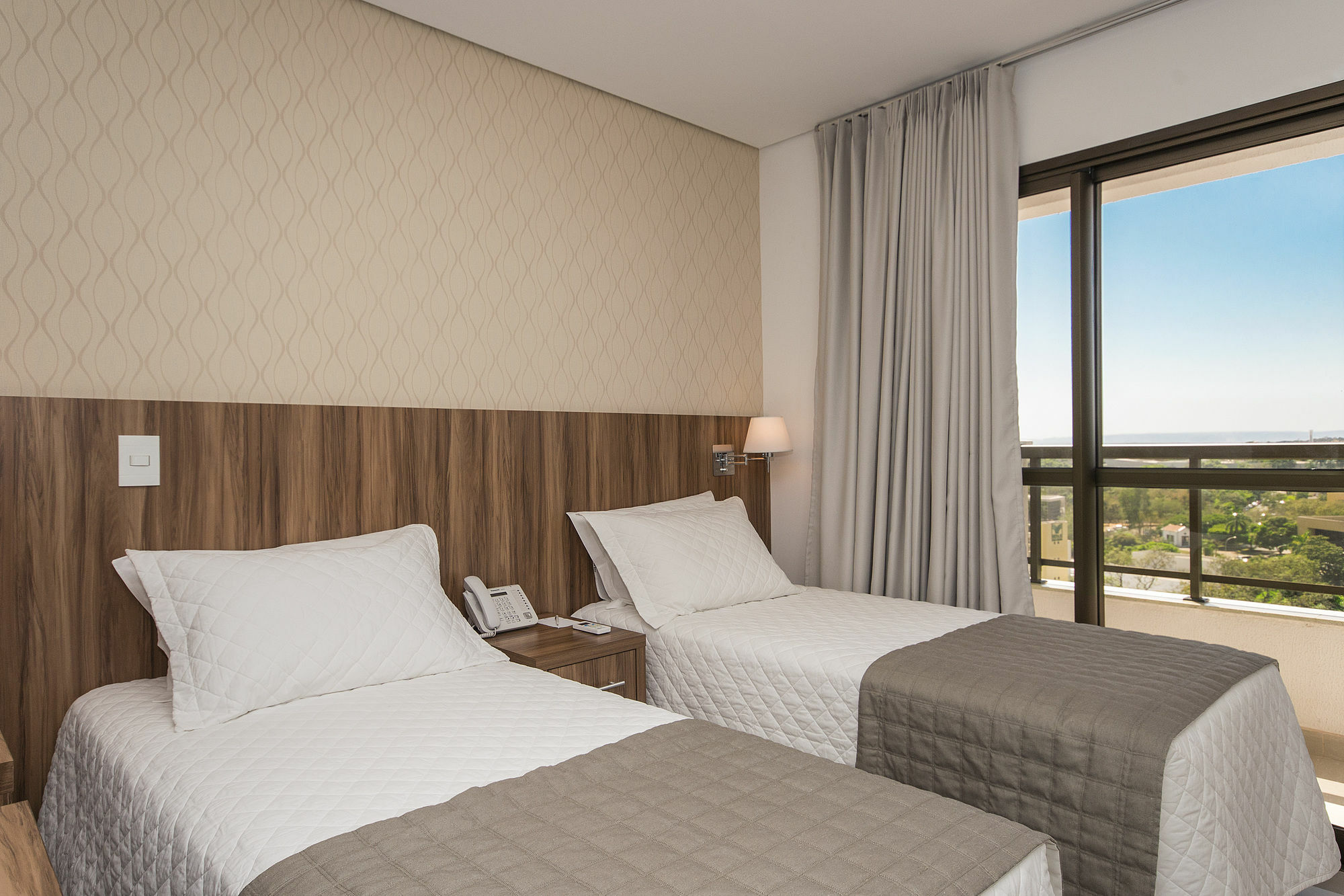 Comfort Hotel Cuiaba Экстерьер фото