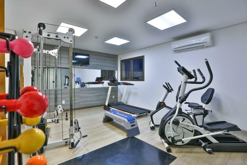 Comfort Hotel Cuiaba Экстерьер фото
