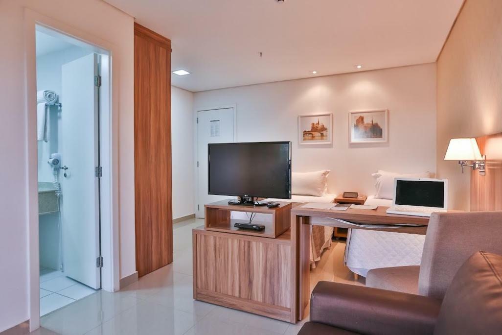 Comfort Hotel Cuiaba Экстерьер фото
