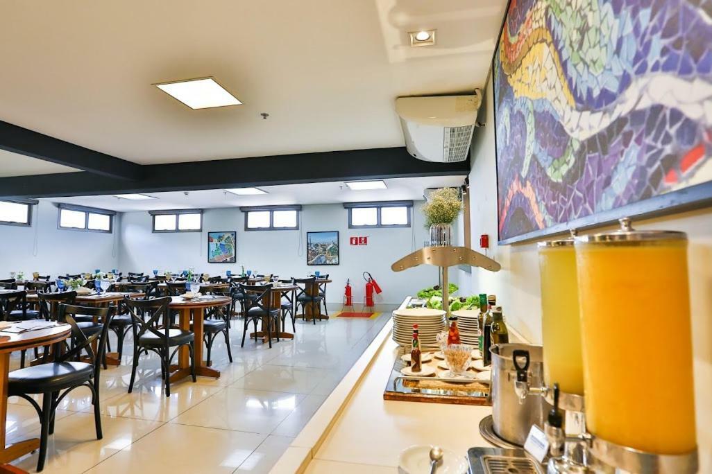 Comfort Hotel Cuiaba Экстерьер фото