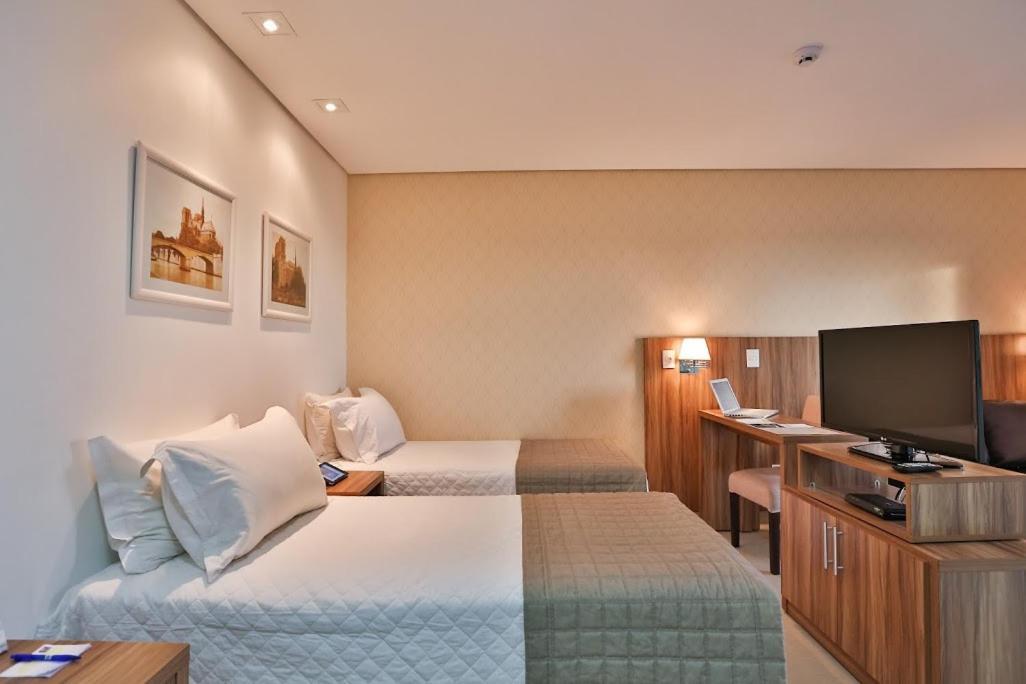 Comfort Hotel Cuiaba Экстерьер фото