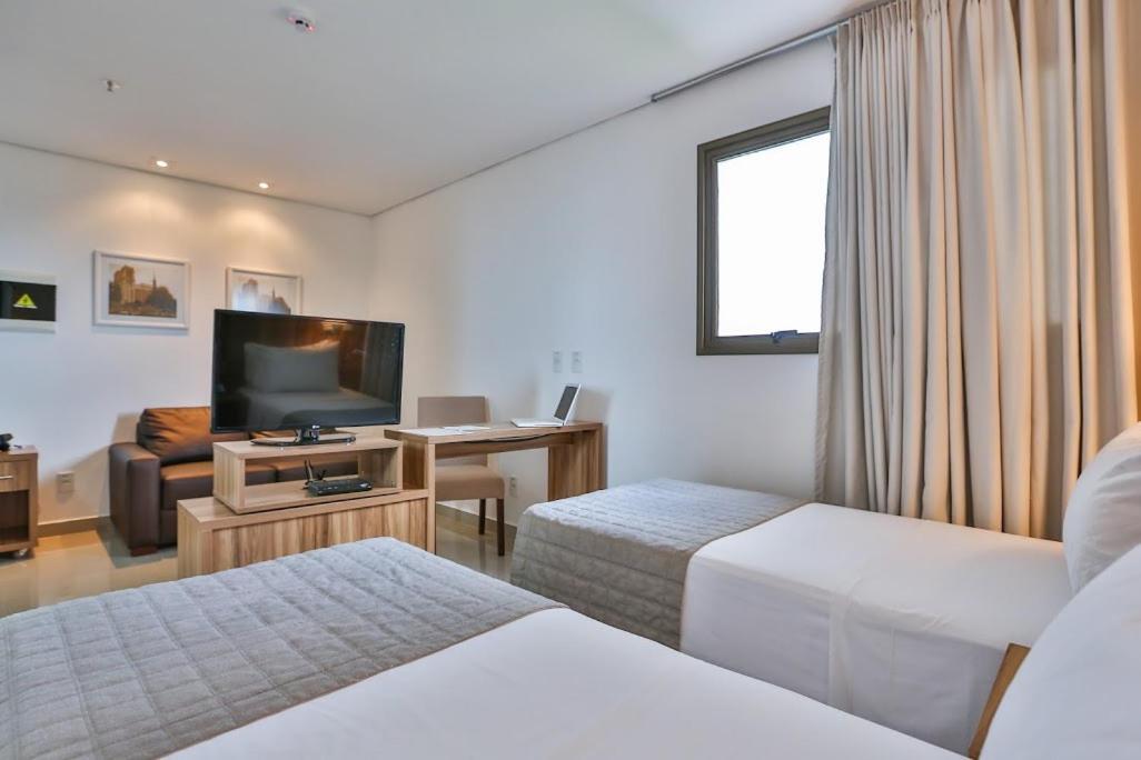 Comfort Hotel Cuiaba Экстерьер фото